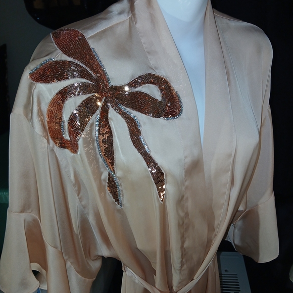 Victoria's Secret Georgette Satin Robe with Sequin Bow Gorgeous - Picture 2 of 16
